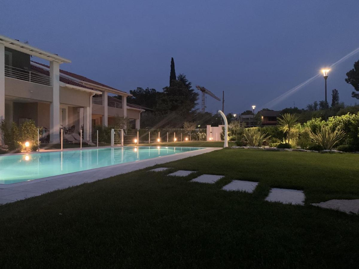 Villa Meri Manerba del Garda Luaran gambar